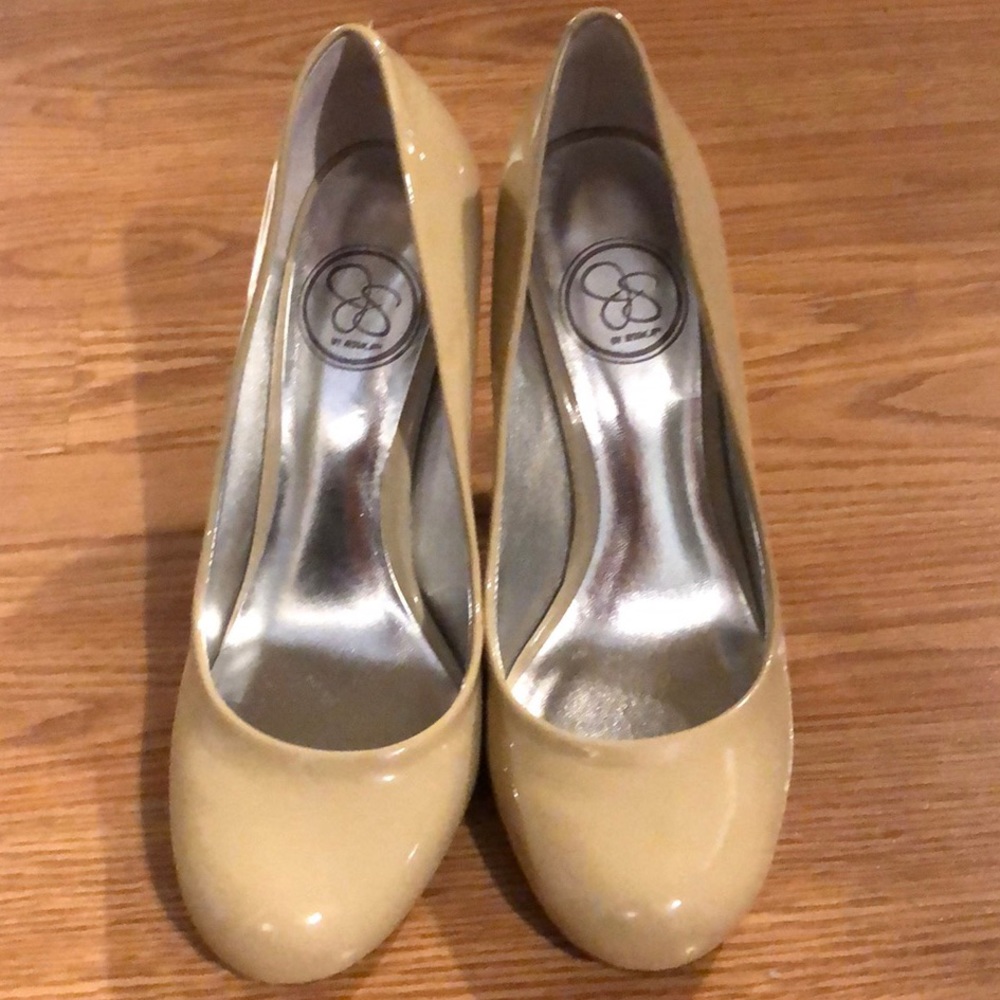 Jessica Simpson Cream color Heels Size 6